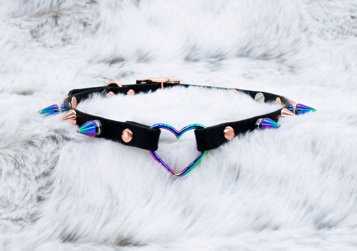 12.5" - 15" ~ 3/8" Rainbow Heart Ring - Black Leather Collar