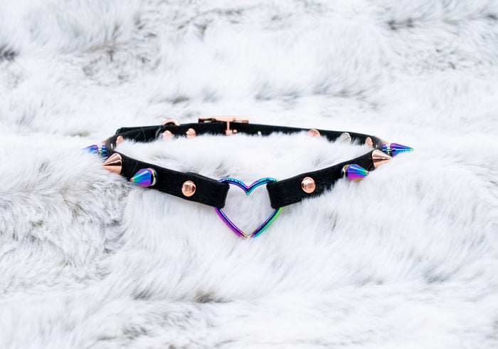 12.5" - 15" ~ 3/8" Rainbow Heart Ring - Black Leather Collar