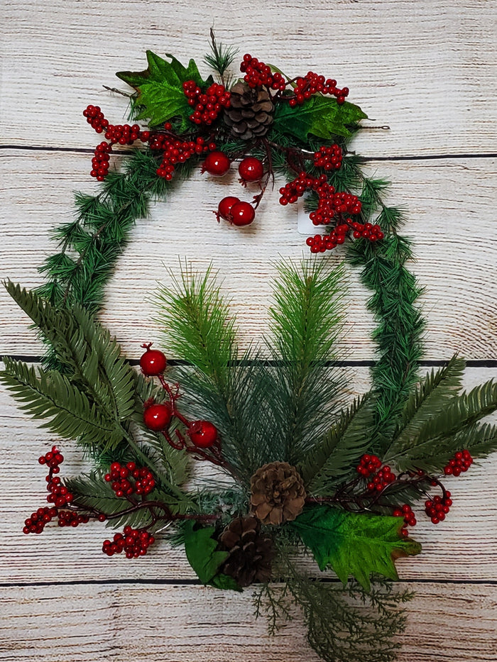 18" Pine and Berry Wreath