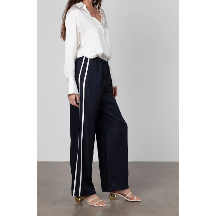 Anaphe Capsule Pullover Shirt in White - Sandwashed Silk