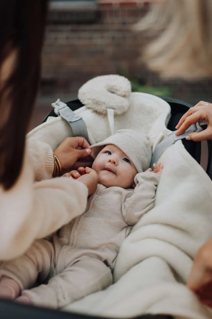 Baby wikkeldeken met maxi-cosi openingen - Merinowol - natural