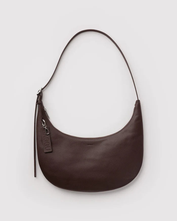 BAGGU - Medium Leather Flat Crescent Bag in Brown