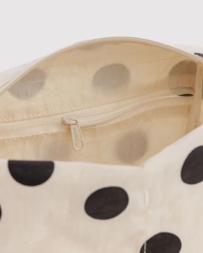 Baggu – Dopp Kit in Black and Cream Polka Dot