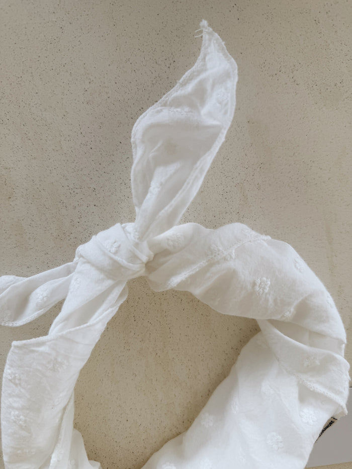 bébé & kids white flower scarf