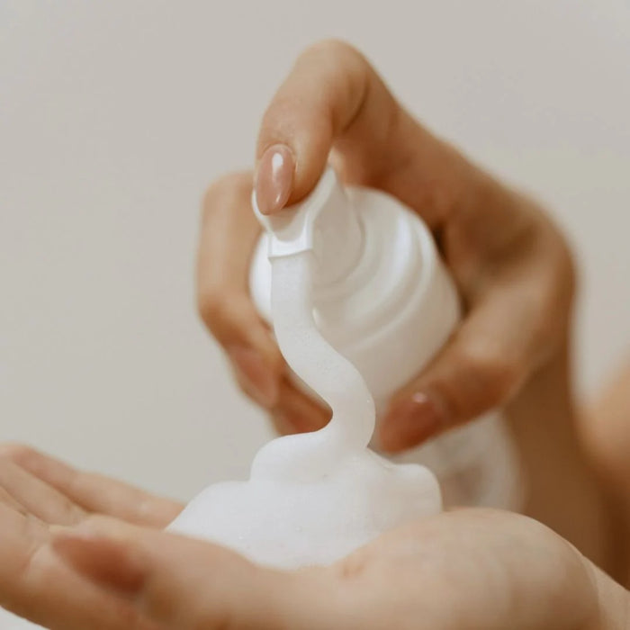 Biologische Baby Mousse 3-in-1 – Gezicht, Lichaam & Haar