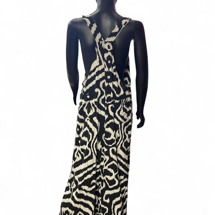 Black and white maxi jump suite