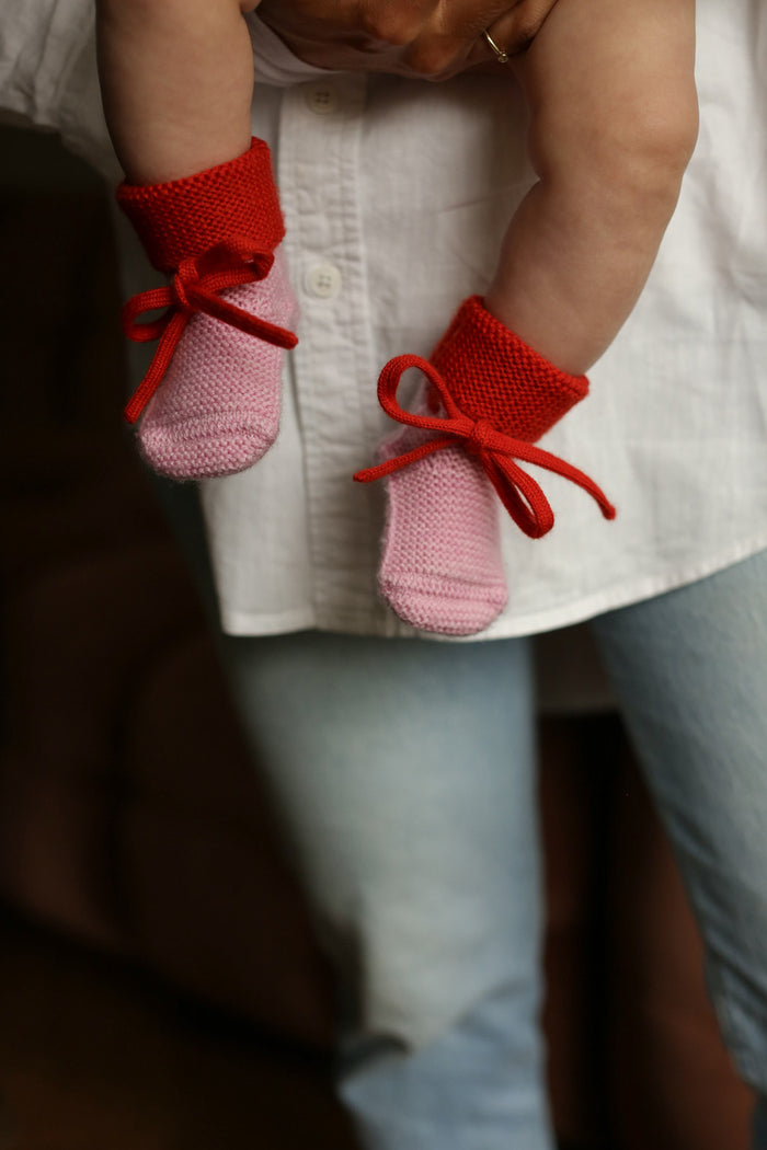 Booties 0-9m - cotton candy/red