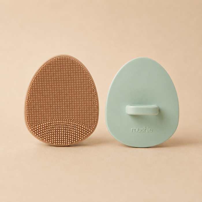 CRADLE CAP BRUSH - natural&cambridge blue