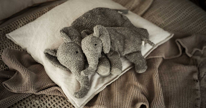 CUDDLY + HEAT PILLOW ELEPHANT SMALL