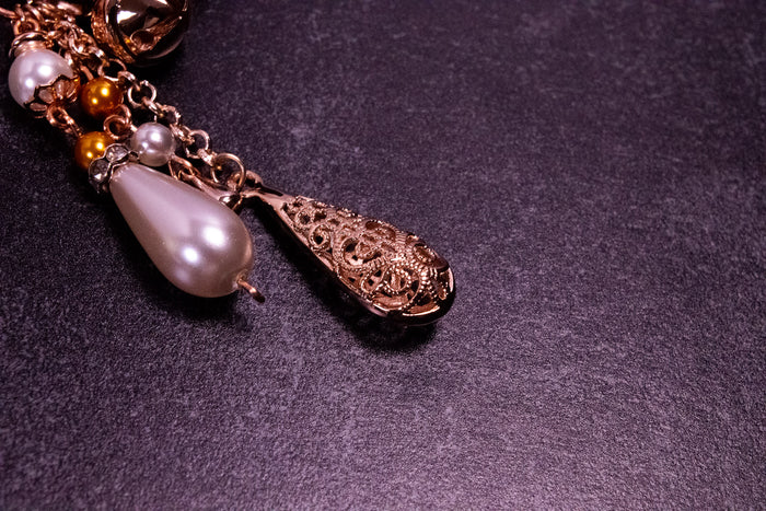 Deluxe Caramel Bow Tweezer Nipple Clamps in Rose Gold