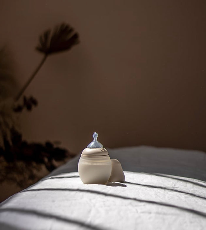 Élhée Milk Bottle - 240ml medium flow