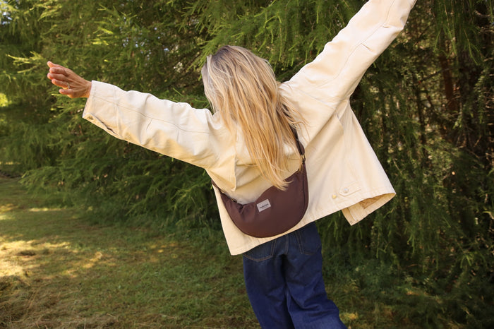 FANNY PACK - PUFFY BROWN