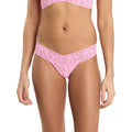 Hanky Panky Low Rise Signature Lace Thong In Strawberry Lemonade - Romantiques