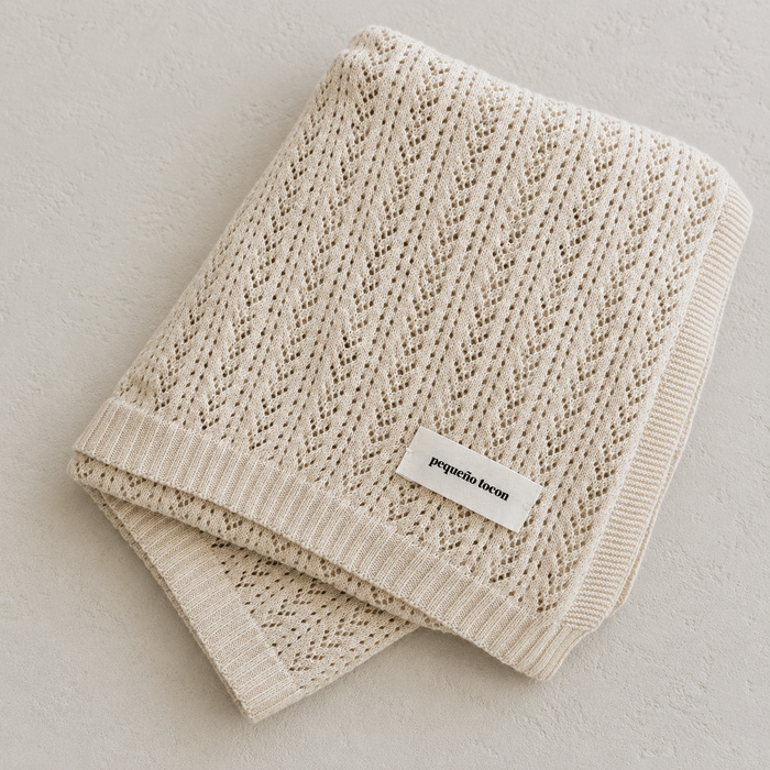 KNITTED BABY BLANKET