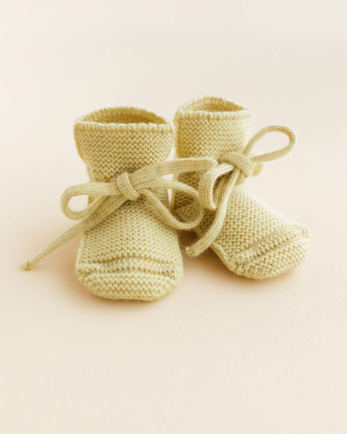 Merino booties 9-15m - Light Yellow