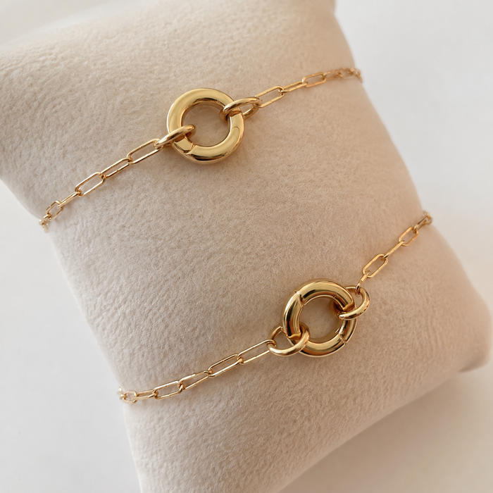 Shá Parlé Paperclip One Charm Holder Bracelet with Extender