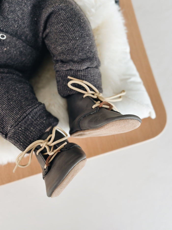 SOFT SOLE SHOE - DESERT LACE CHARCOAL