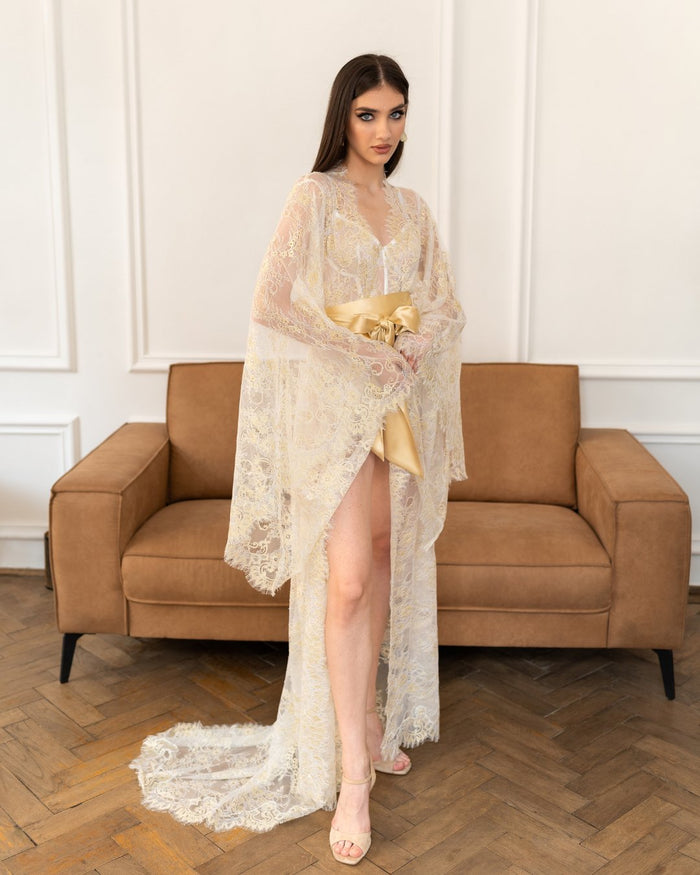 Model wearing ivory and champagne lace bridal robe with train – Kafemme