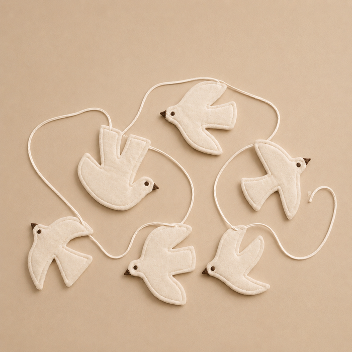 SWIF BIRD GARLAND - UNDYED