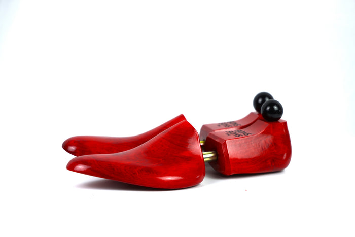 The Shoe Snob Lightweight Alderwood Shoe Trees – Red