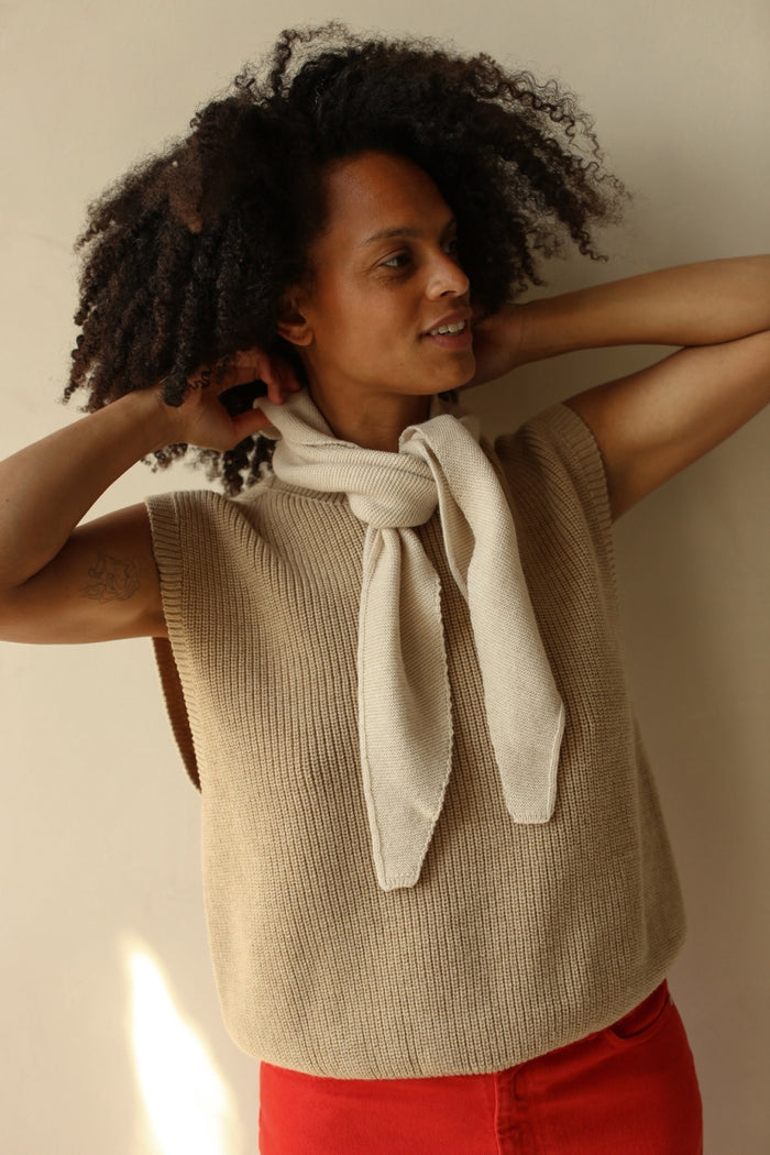 TRIAGLE SCARF JOSEPHINA - Cream