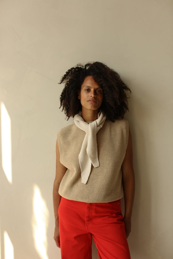 TRIAGLE SCARF JOSEPHINA - Cream