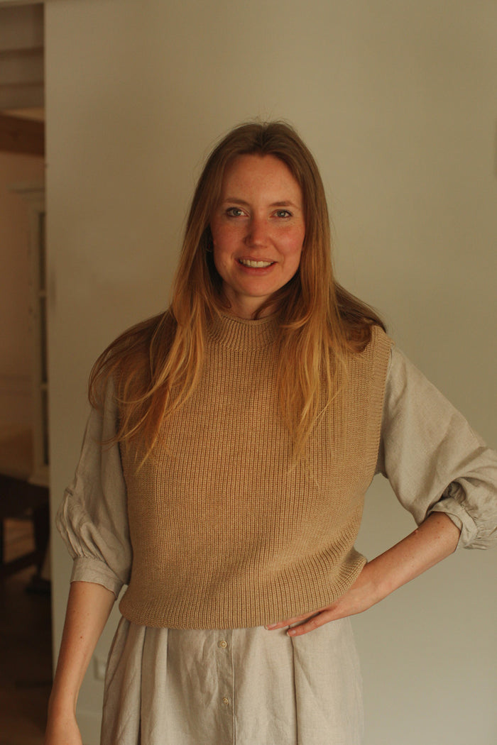 VEST HELLE - SAND