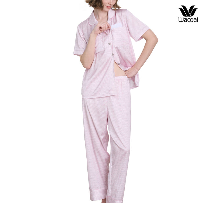 Wacoal Urban comfort ชุดนอนผ้าซาติน แขนสั้น ขายาว รุ่น WN7V26 สีชมพู (PI)