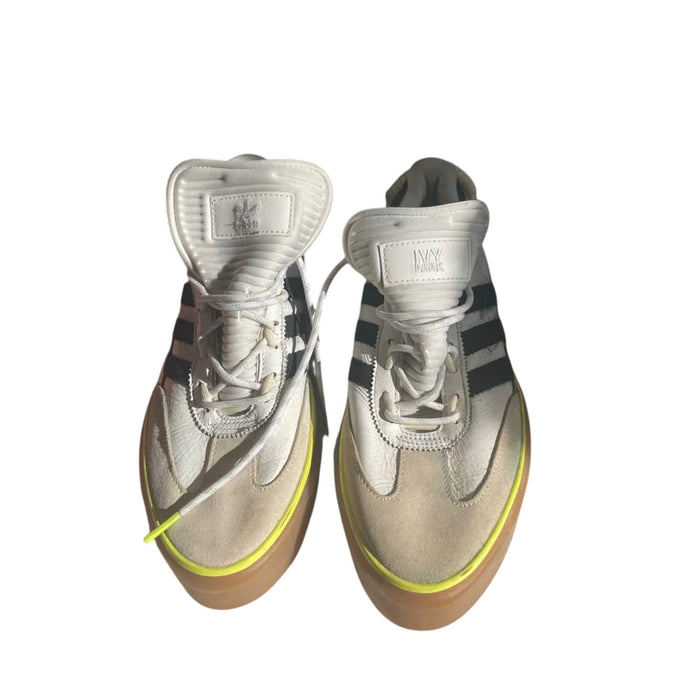 Women’s sneakers